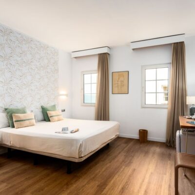bedroom bedroom